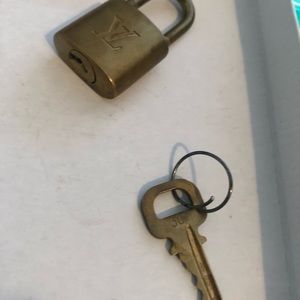 Authentic LOUIS VUITTON key lock
